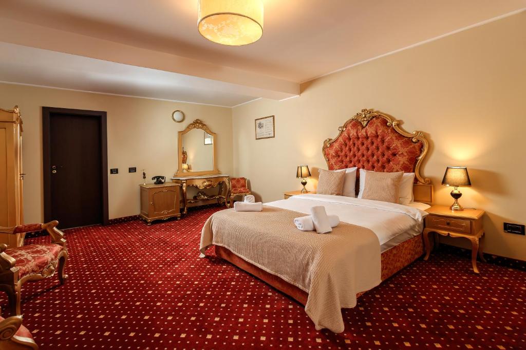 Classic Inn Hotel