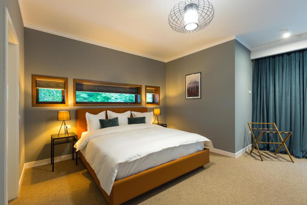 UpperHouse Suites & More