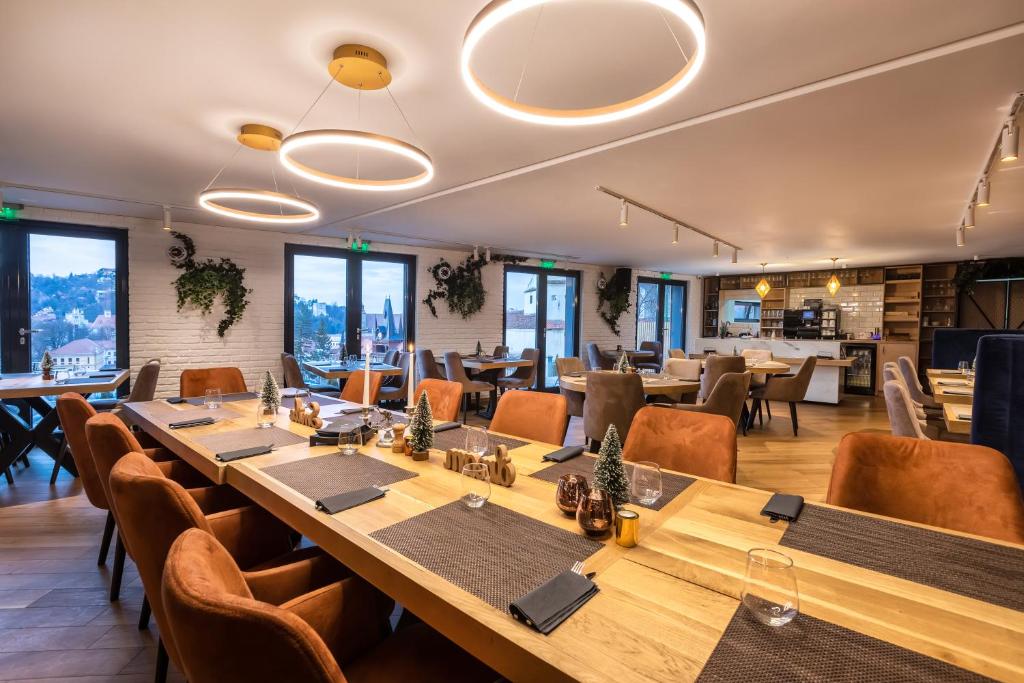 UpperHouse Suites & More