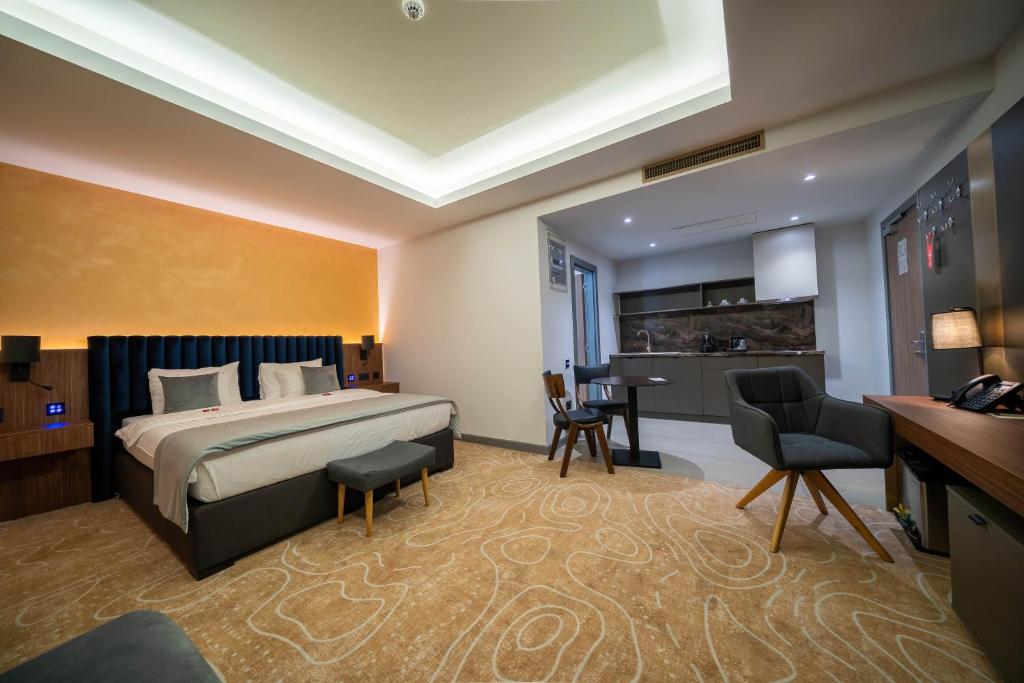ATLAS Hotel
