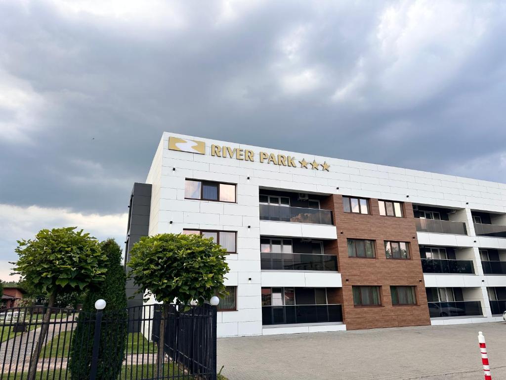 RIVER Hotel & SPA