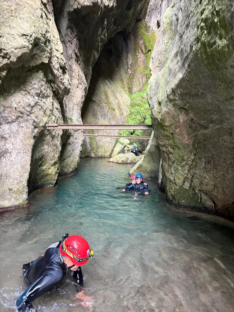 Explorare Huda lui Papară – Extreme Forest Climbing