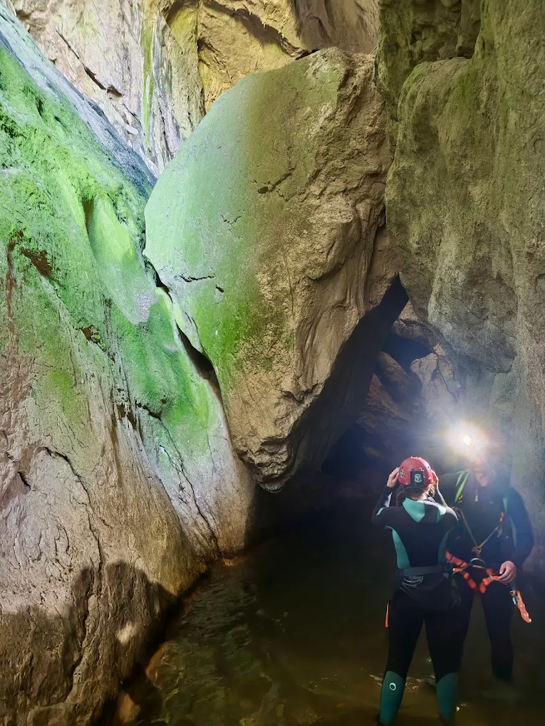 Explorare Huda lui Papară – Extreme Forest Climbing