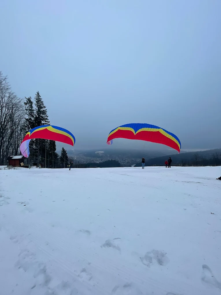 Zbor cu parapanta – Bucovina Paragliding Club