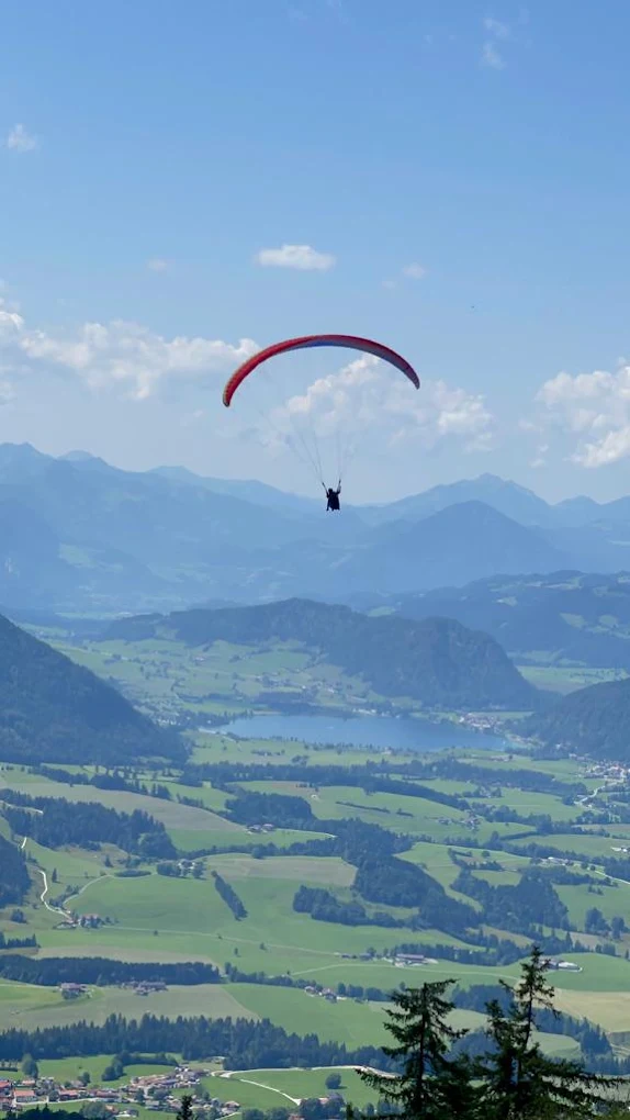 Zbor cu parapanta – Bucovina Paragliding Club