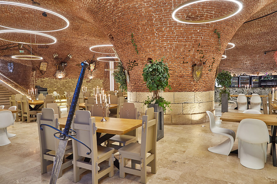 PUB 13 – Restaurantul Cetății