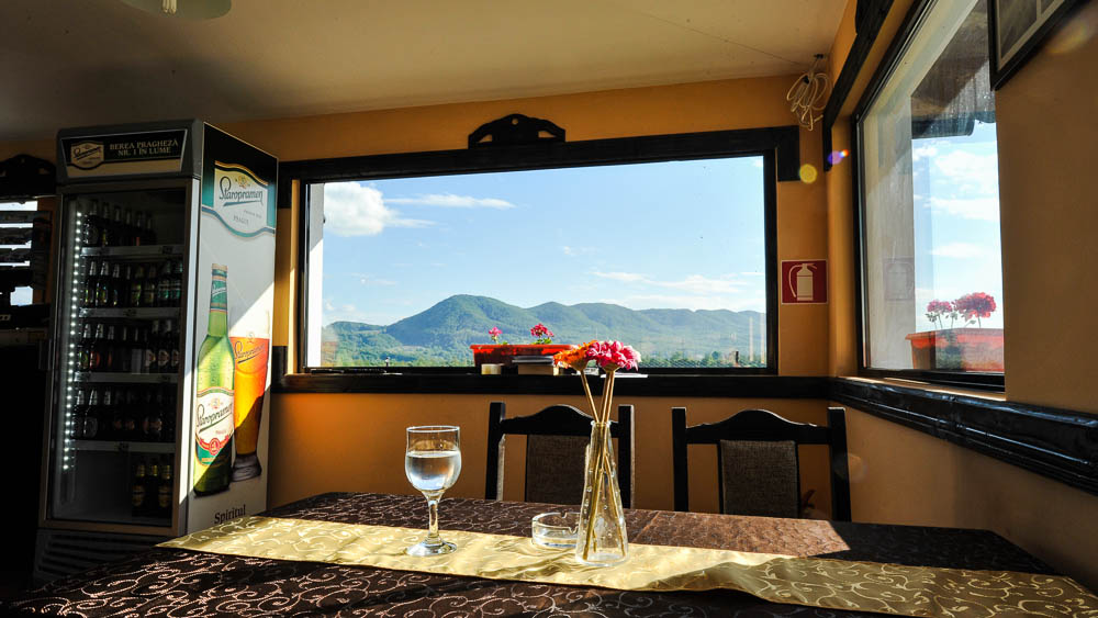 Restaurant Doi Cocoși
